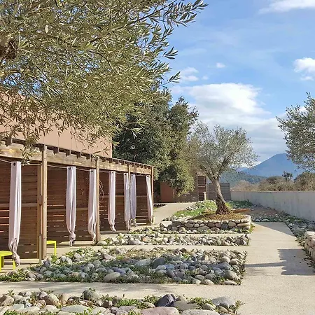 Ascosa Aventure فندق